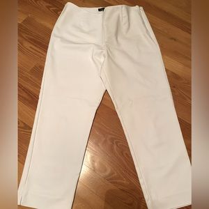 White crop pants